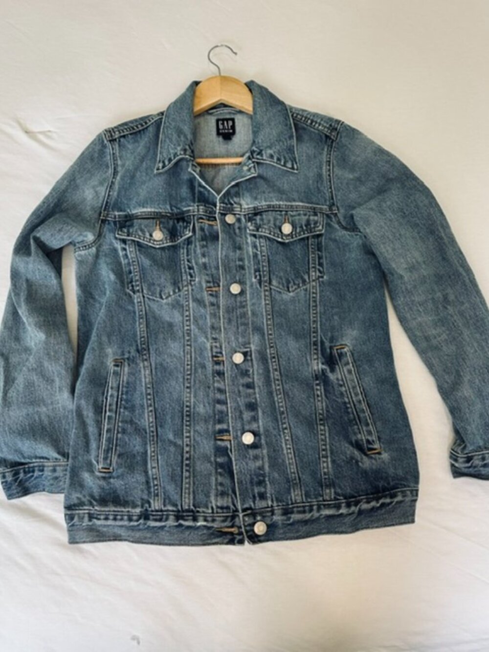 GAP Women’s Vintage Wash Denim Jacket - Blue - Picture 4 of 4